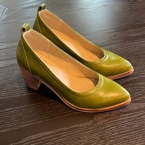Green chunky pump